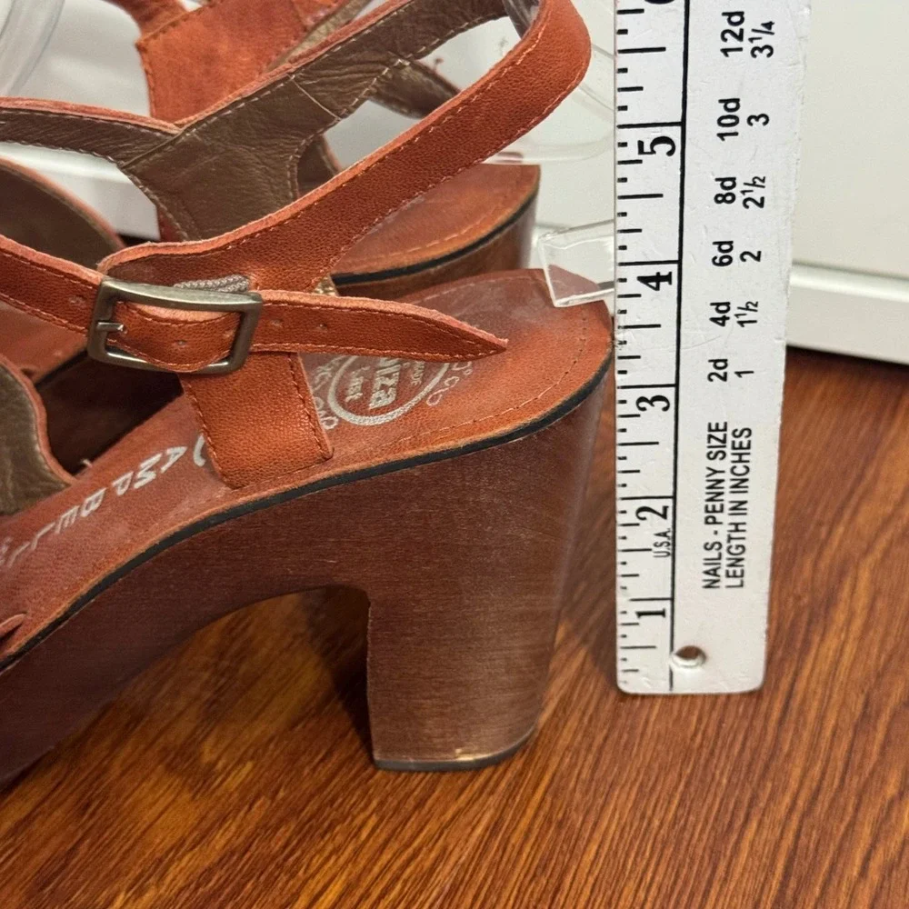 Jeffrey Campbell Sandals Sz 7 Platform Wood Block Heel Retro 70's Cognac Tan